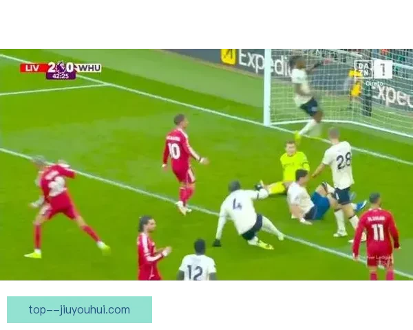 埃基蒂克锋线突破能力强势成为对手防线最大威胁