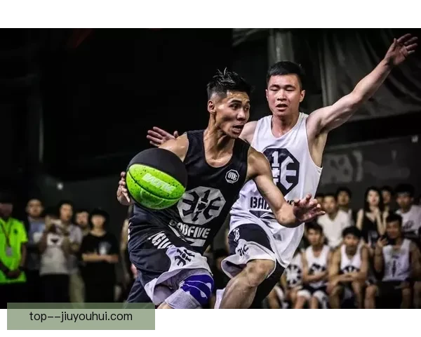 鲍姆加特纳推射破门首开纪录点燃全场带领球队迈向关键胜利时刻新